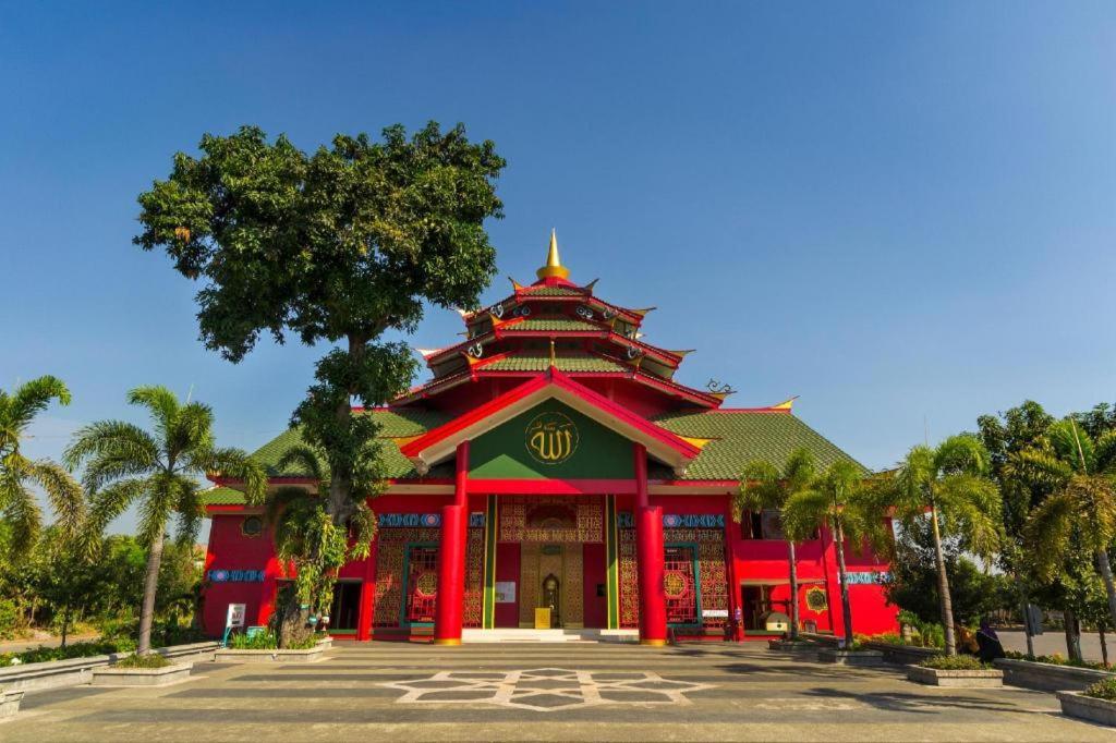 太平洋凯撒达法姆酒店 泗水 外观 照片