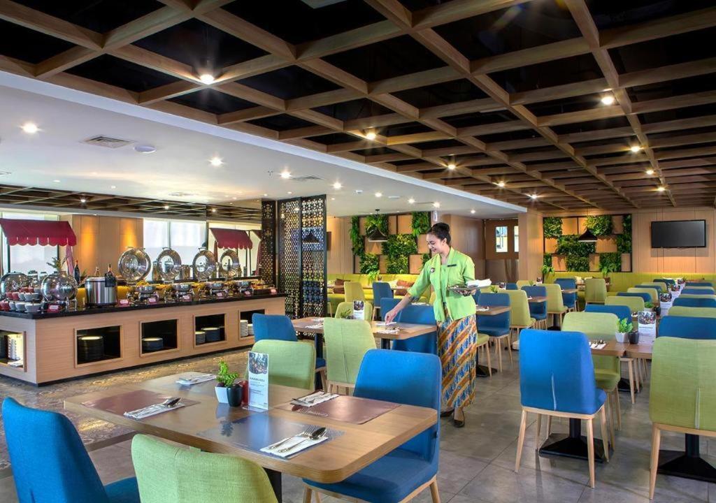 太平洋凯撒达法姆酒店 泗水 外观 照片